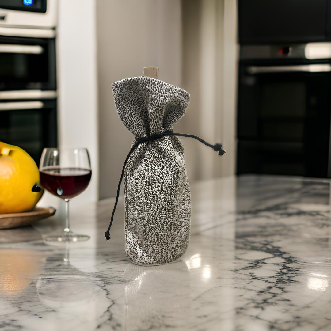 Small Scale Tiger Print Wine Bottle Bag