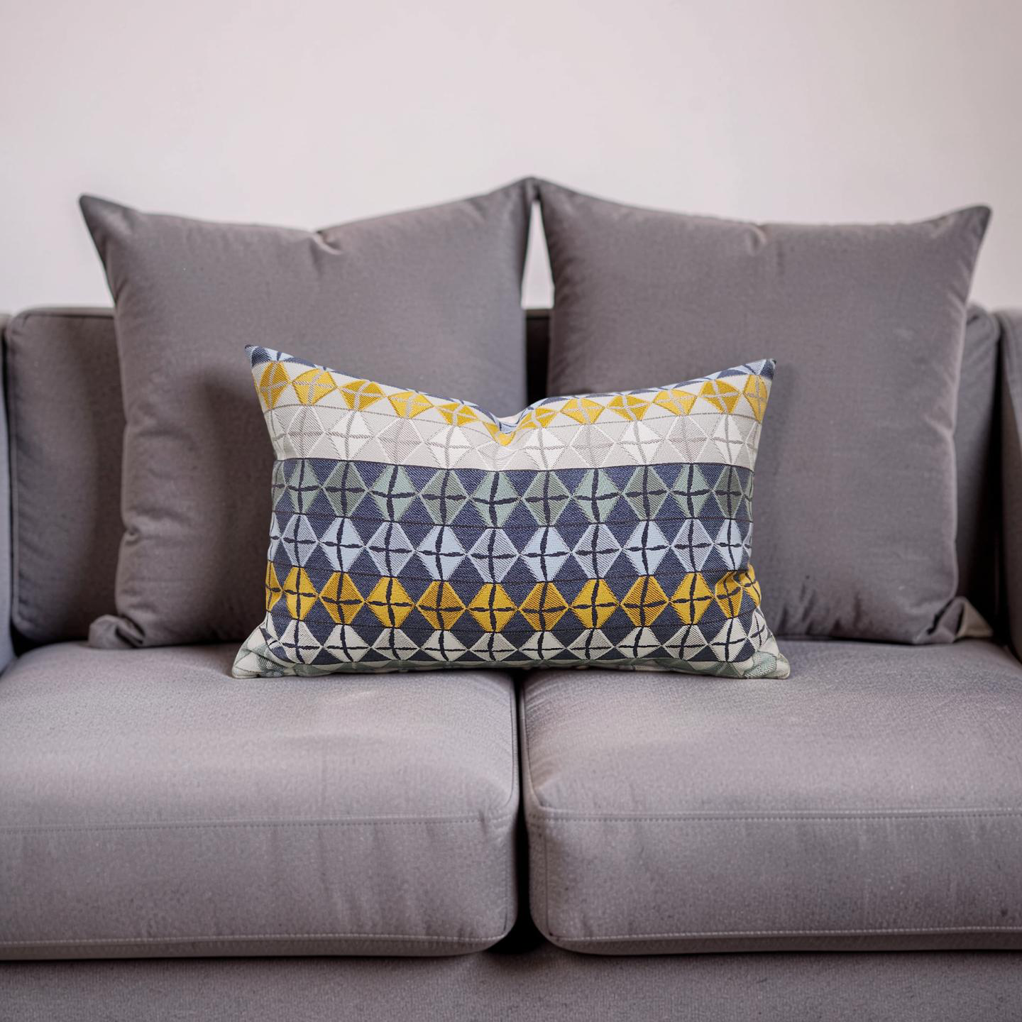 Lumbar Pillow Sorceress-Mahi Mahi 12x18" Knife Edge Cover