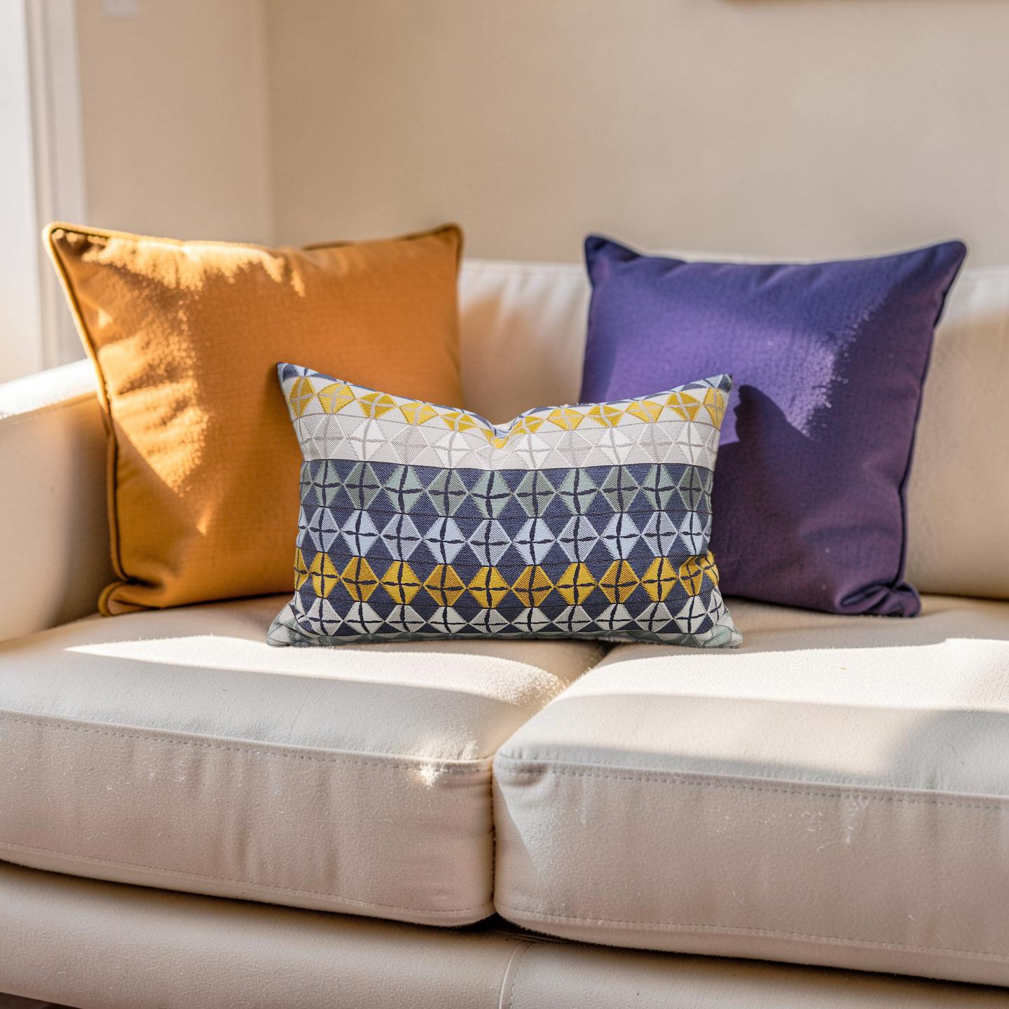 Lumbar Pillow Sorceress-Mahi Mahi 12x18" Knife Edge Cover
