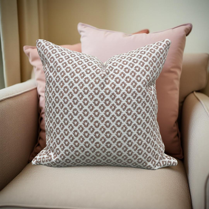 Designer Fabric Yak Naranja 22x22" Knife Edge Decorative Throw Pillow