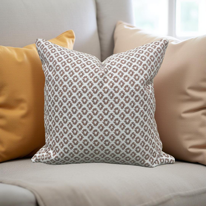 Designer Fabric Yak Naranja 22x22" Knife Edge Decorative Throw Pillow