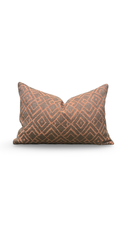 Chivasso Shin 12X18" Knife Edge Decorative Lumbar Pillow