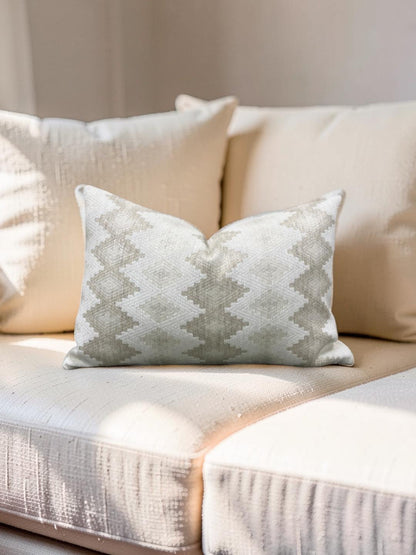 Designers Guild Lumbar Pillow Perzina Chalk 12x18" Knife Edge Cover