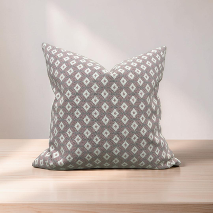Gaston Y Daniela Decorative Pillow Ricardo Rosa 22x22" Knife Edge Cover