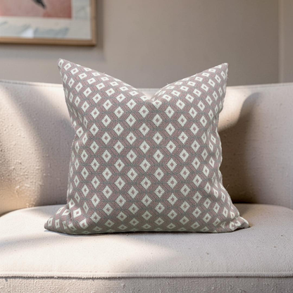 Gaston Y Daniela Decorative Pillow Ricardo Rosa 22x22" Knife Edge Cover