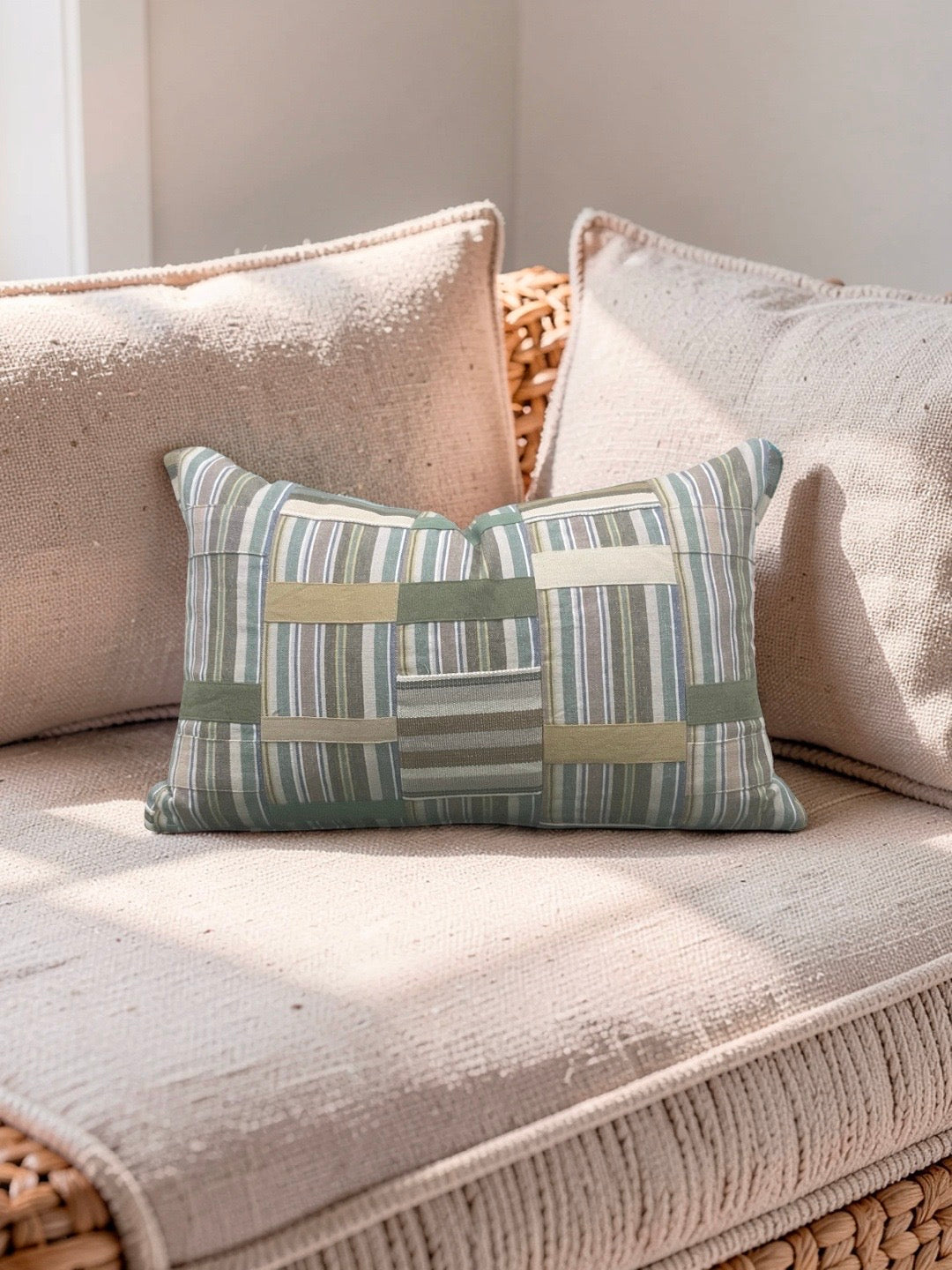 Jane Clayton Fabric Decorative Lumbar Pillow Ewe Cloth 12x18" Knife Edge Cover
