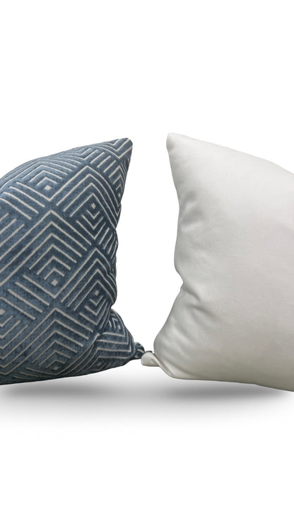 Pollack Fabric Decorative Pillow Tipping Point Turtle Pond 18x18" Knife Edge Cover