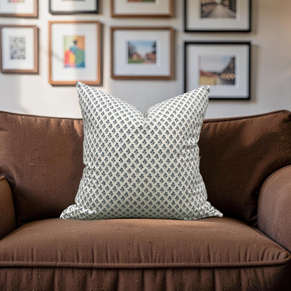 Decorative Pillow Mobby Indigo 22x22" Knife Edge Cover