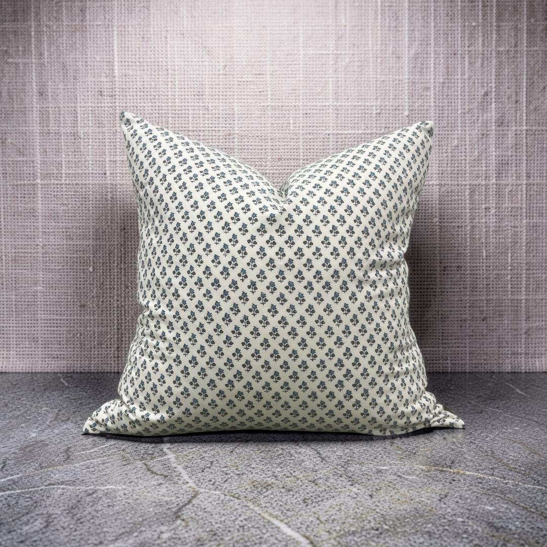 Decorative Pillow Mobby Indigo 22x22" Knife Edge Cover