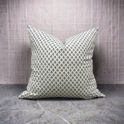Decorative Pillow Mobby Indigo 22x22" Knife Edge Cover