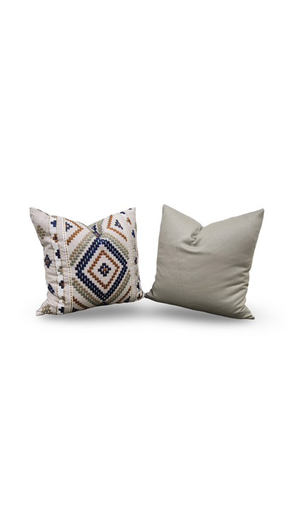 GP & J Baker Decorative Pillow Nympheus 18x18" Knife Edge Cover