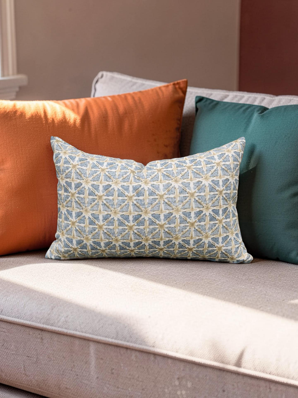 Lee Jofa Lumbar Pillow Syhvan Sky 12x18" Knife Edge Cover