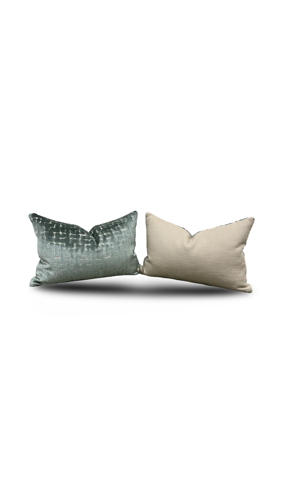 Riom Holly 12x18" Knife Edge Decorative Lumbar Pillow
