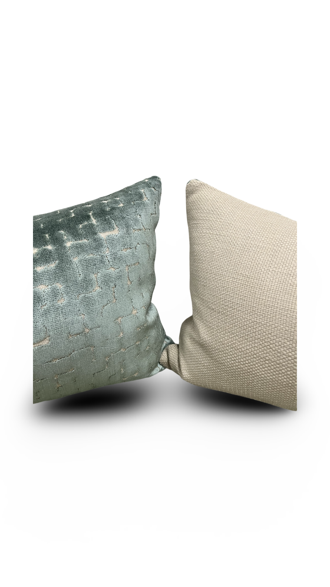 Riom Holly 12x18" Knife Edge Decorative Lumbar Pillow