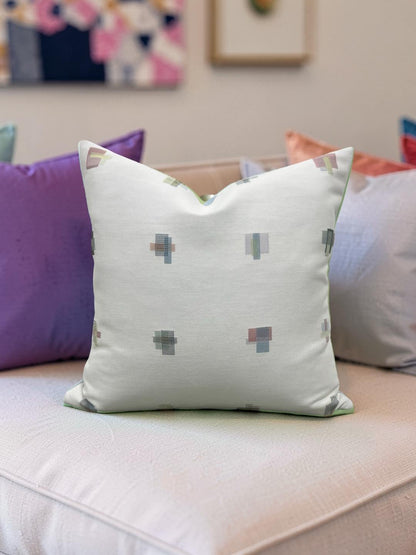Decorative Pillow Eggshell 18x18" Knife Edge Cover
