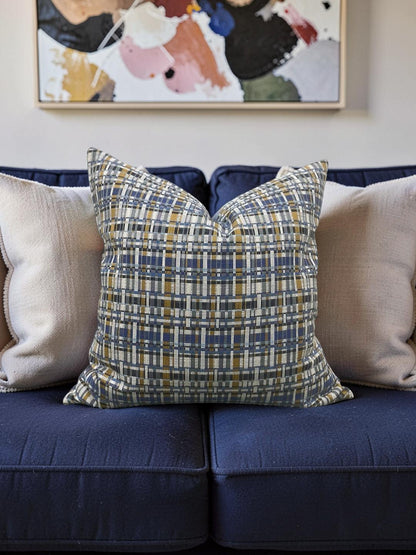 Decorative Pillow Stepped Plaid Well 22x22" Knife Edge Cover