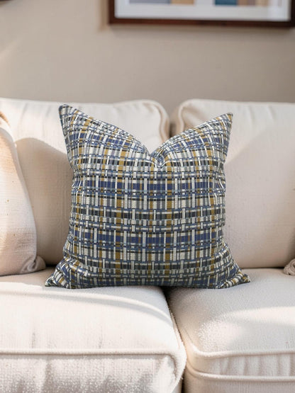 Decorative Pillow Stepped Plaid Well 22x22" Knife Edge Cover