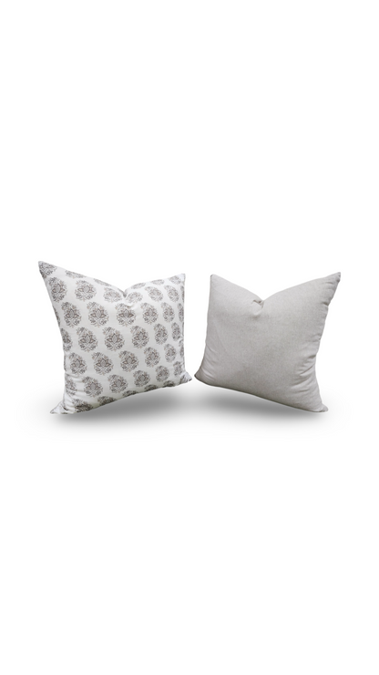 Decorative Pillow Arjan Lynx 22x22" Knife Edge Cover