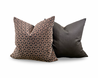 Merletto Oyster 22x22" Raised Velvet Knife Edge Decorative Pillow
