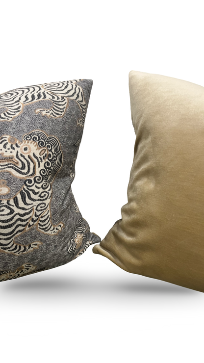 Decorative Pillow Katsumi Onyx 22x22" Knife Edge Cover