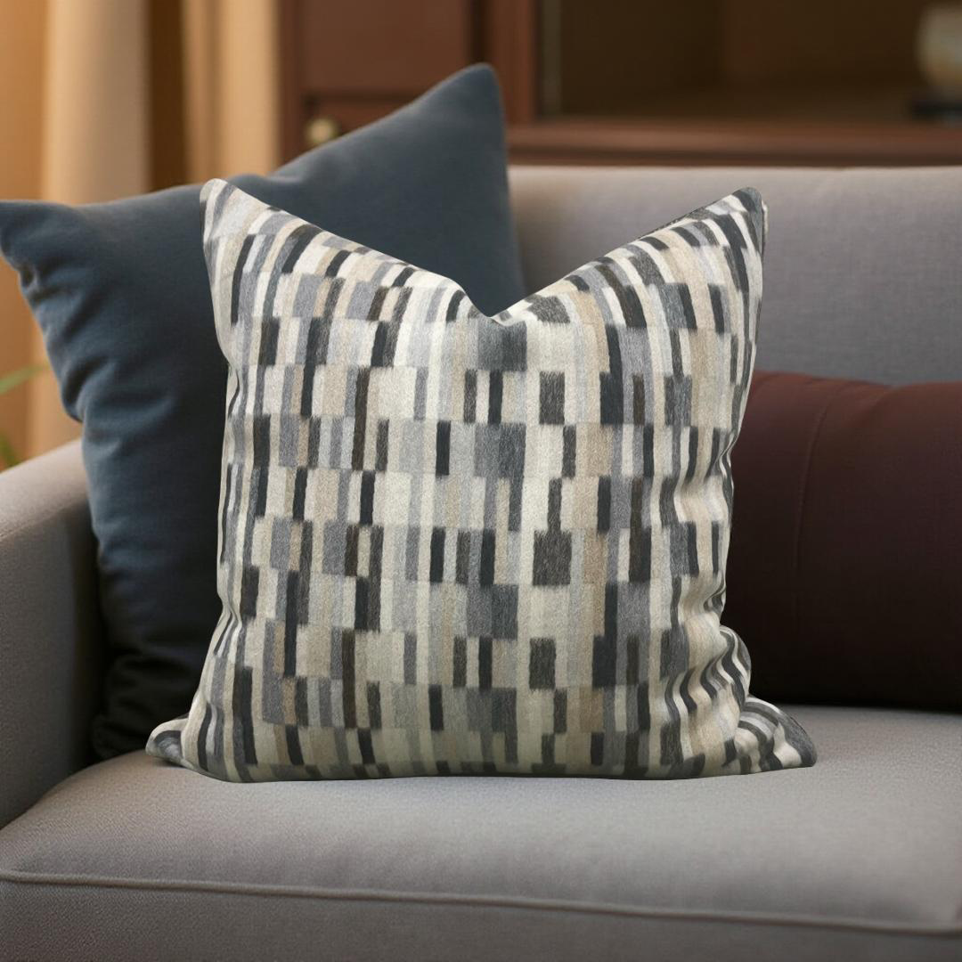 Decorative Pillow Anni Raw Fleece 20x20" Knife Edge Cover