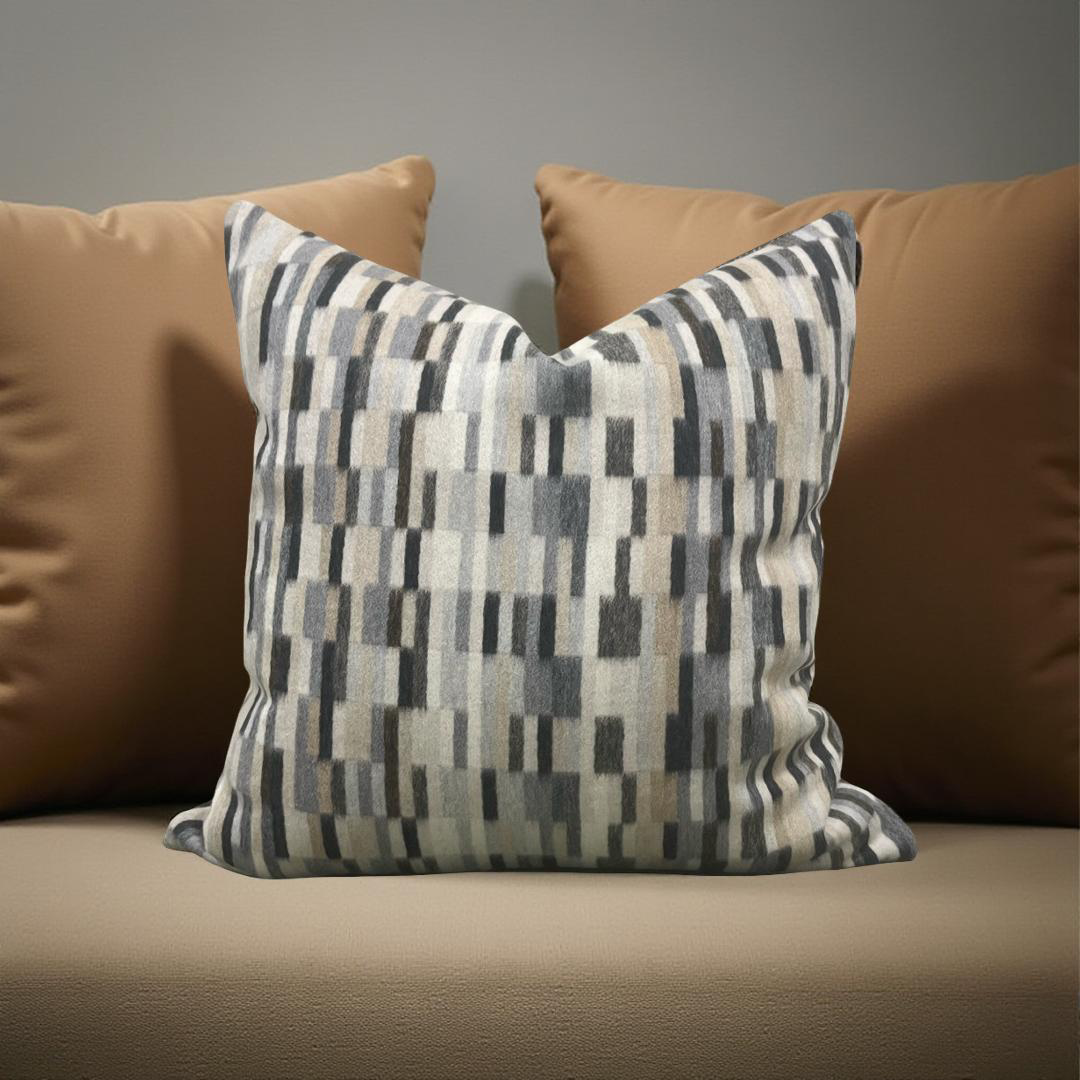 Decorative Pillow Anni Raw Fleece 20x20" Knife Edge Cover