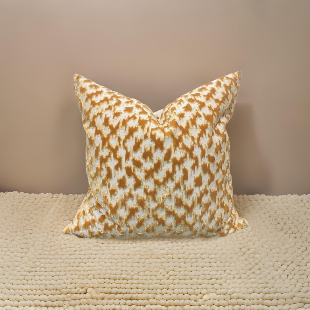 Boukhara Miel 20x20" Knife Edge Decorative Pillow