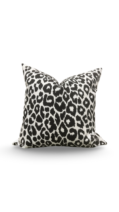 Outdoor Decorative Pillow Iconic Leopard Knife Edge Cover