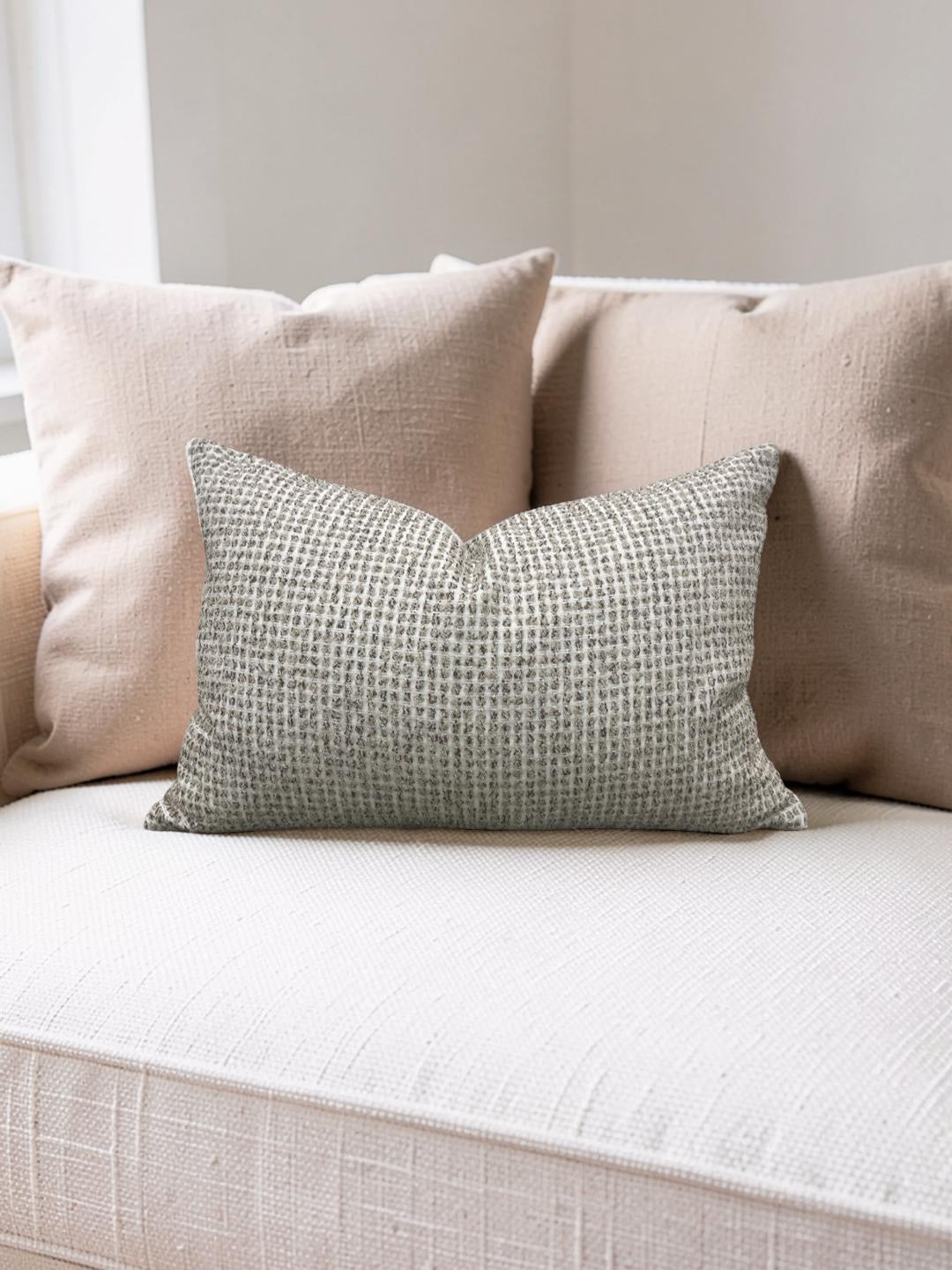 Lumbar Pillow Dottie Shell 12x18" Knife Edge Cover