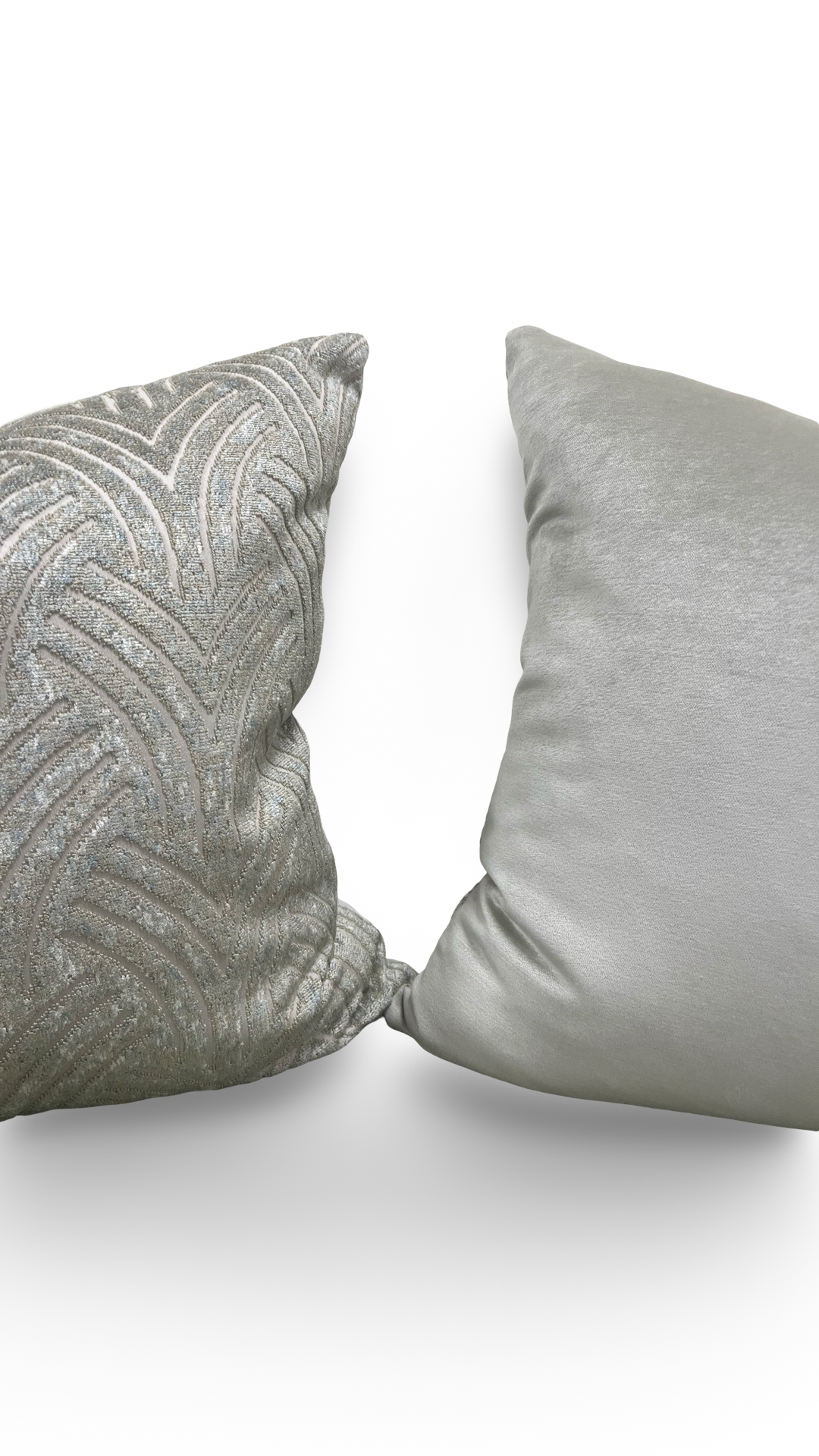 Decorative Pillow Virtuoso Aquamarine 22x22" Knife Edge Cover